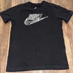 Nike boys t shirt